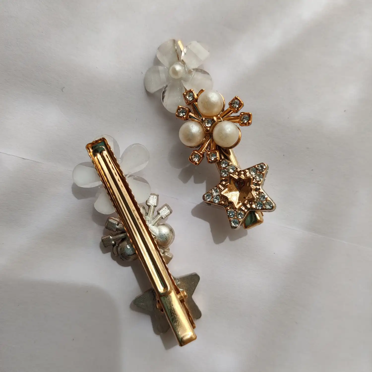 Light Flower Hair Clip - Image 3